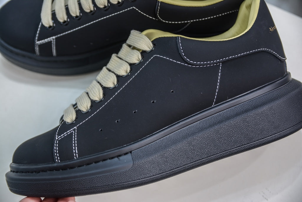 ** Alexander McQueen Luxury Low-Top Leather Sneakers - Thickness Sole Casual Style

**