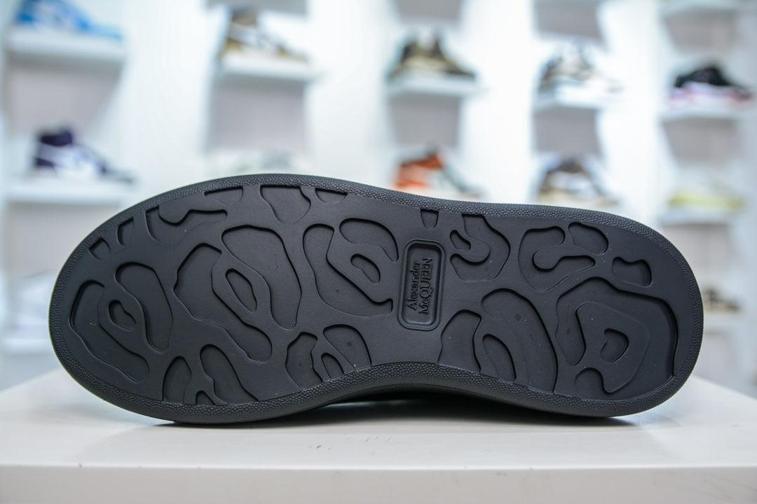 ** Alexander McQueen Luxury Low-Top Leather Sneakers - Thickness Sole Casual Style

**