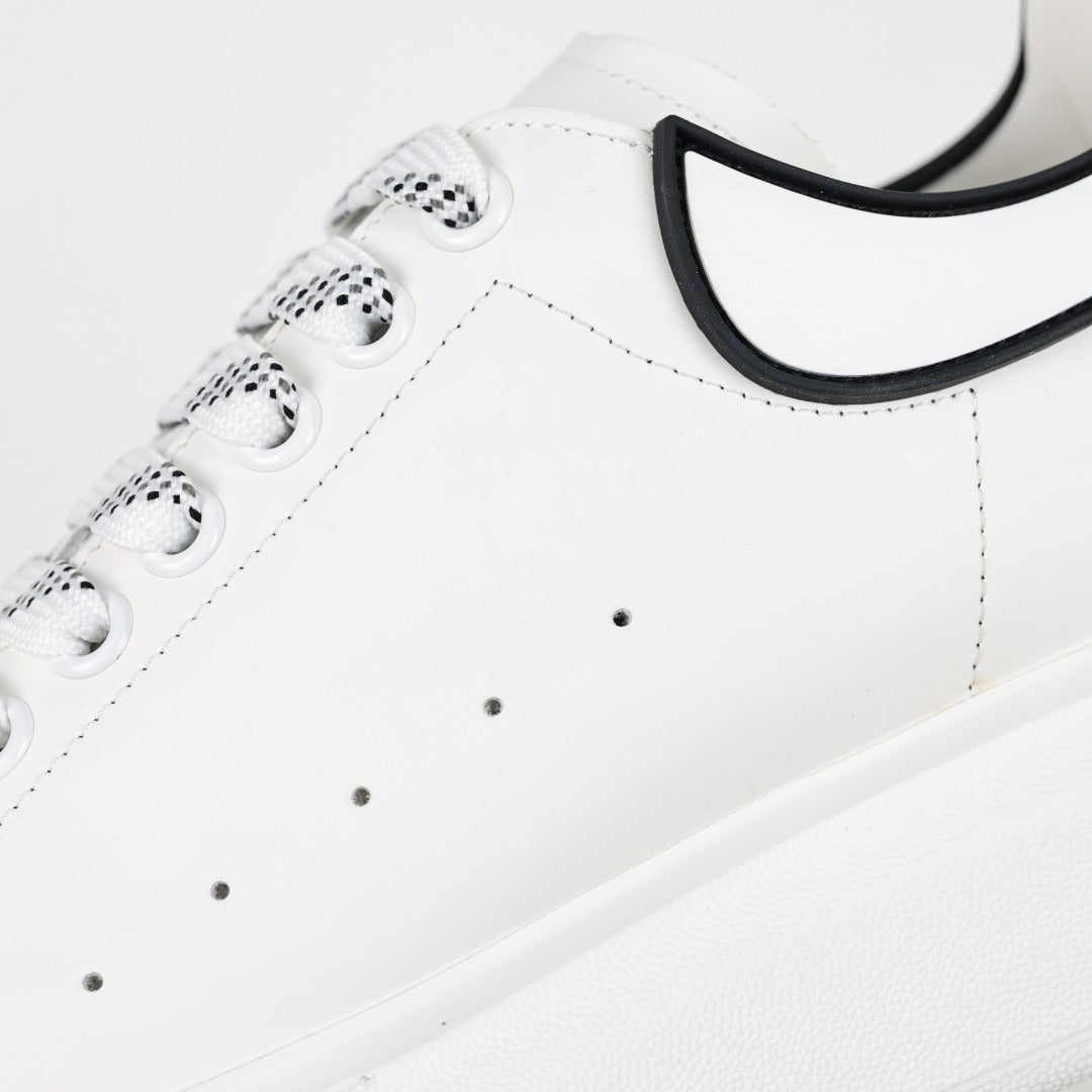 ** Alexander McQueen Original Lace-Up Sneakers - Limited Edition

**