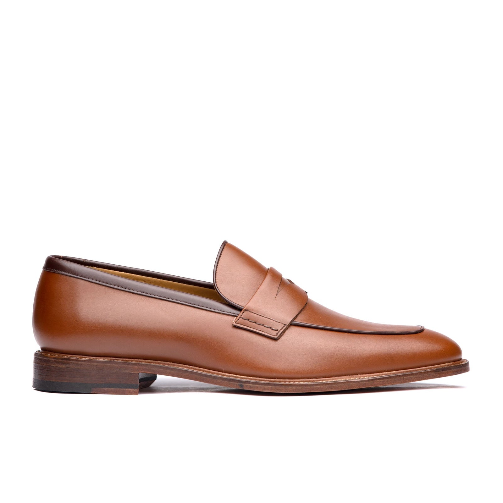 Mens tan loafers shoes in full grain leather for all smart casual outfit